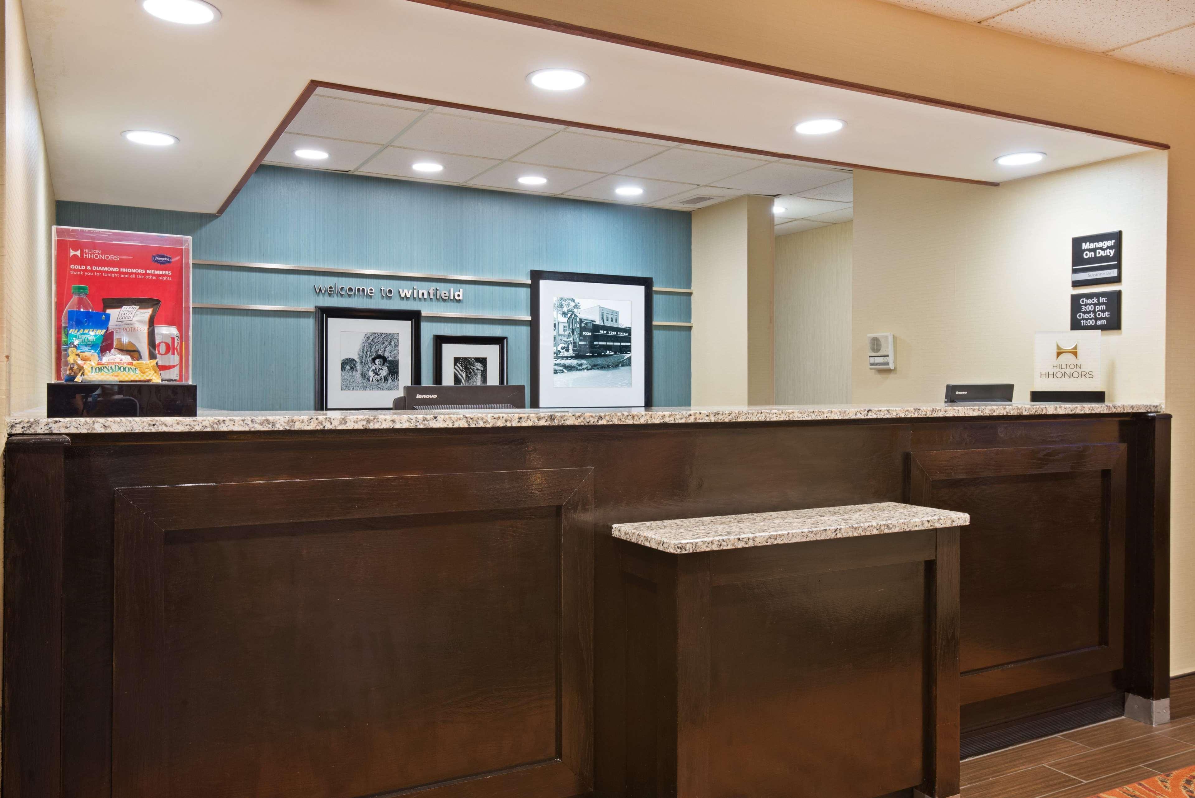 Hampton Inn Winfield Teays Valley Eksteriør bilde