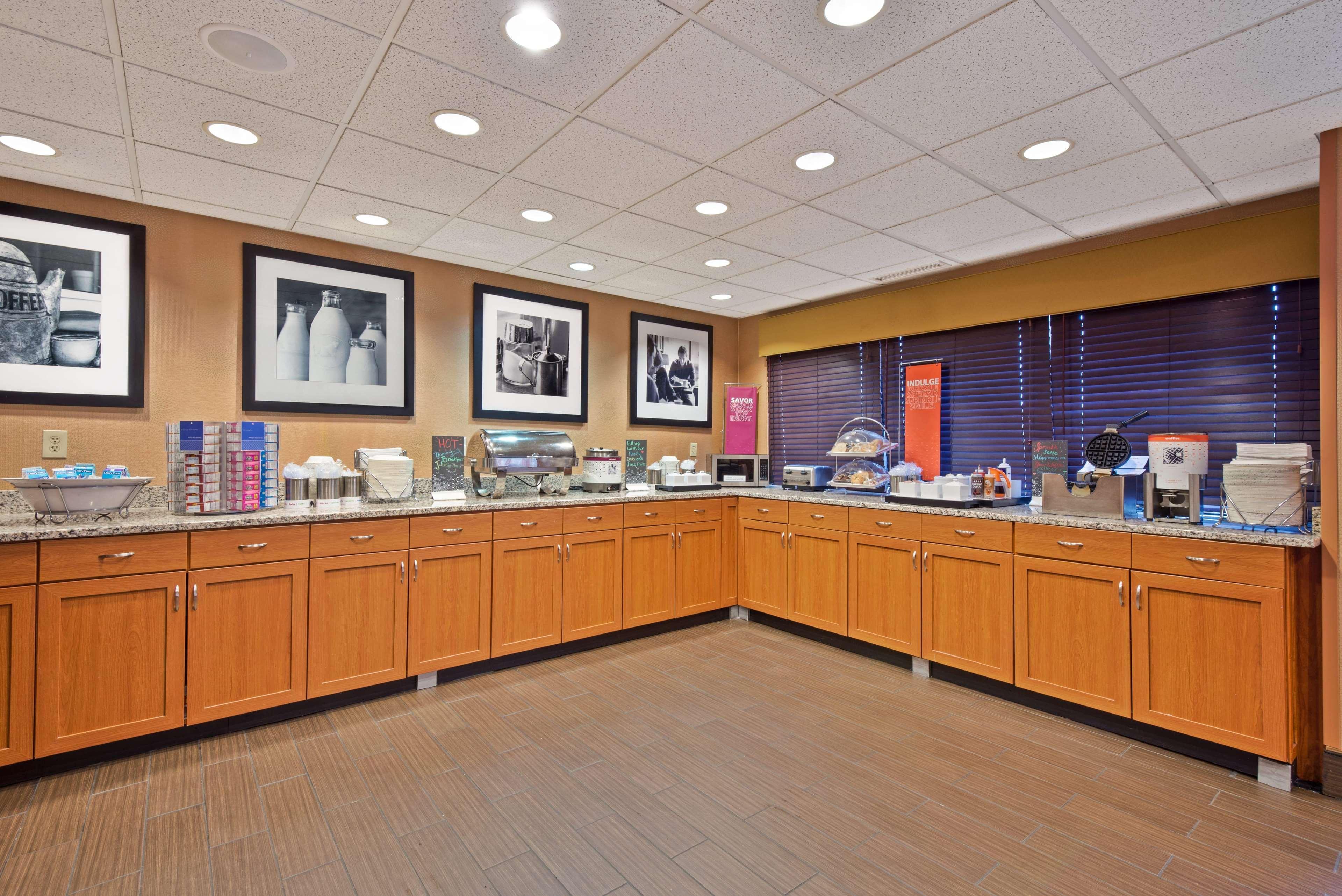 Hampton Inn Winfield Teays Valley Eksteriør bilde