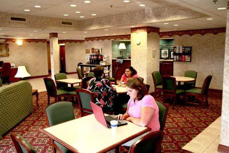 Hampton Inn Winfield Teays Valley Restaurant bilde